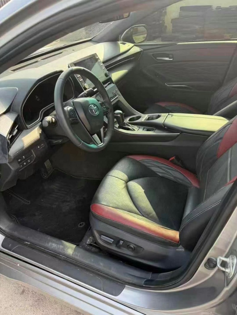 邵阳20年丰田亚洲龙7