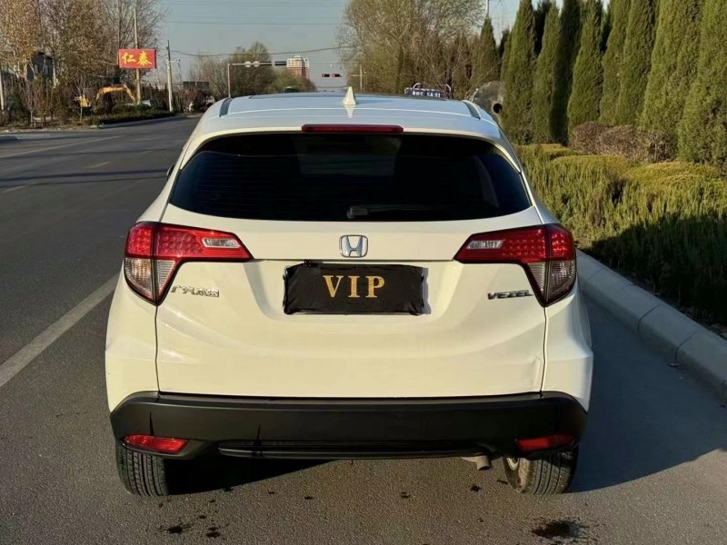 济宁21年本田缤智7