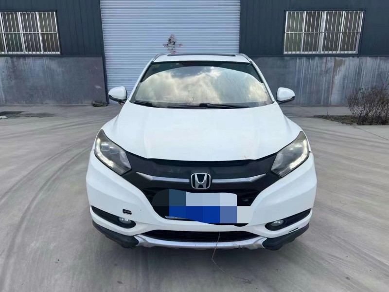 济宁15年本田缤智1