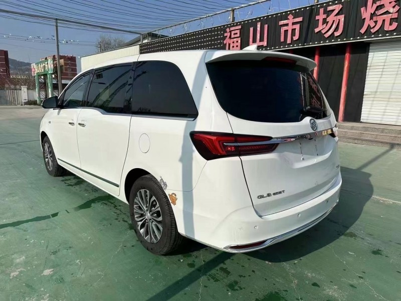 济宁21年别克GL83