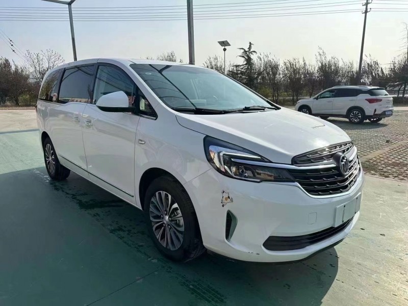 济宁21年别克GL84