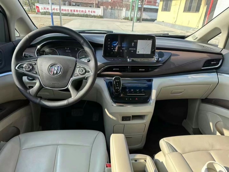 济宁21年别克GL85