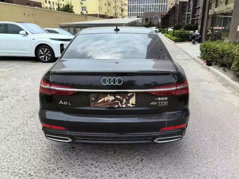 济宁21年奥迪A6L9