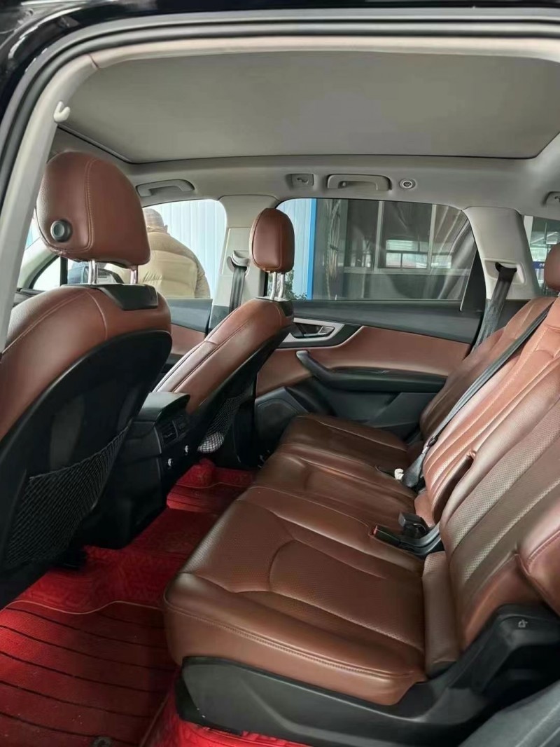 济宁16年奥迪Q77