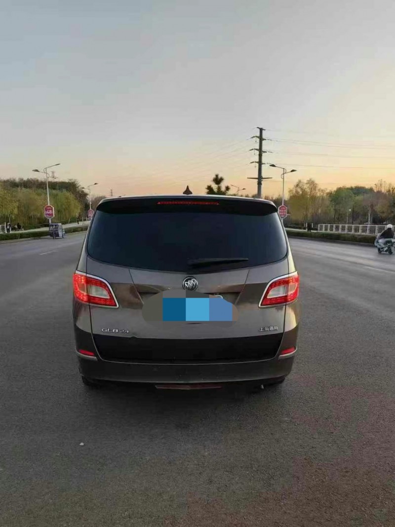 枣庄12年别克GL82