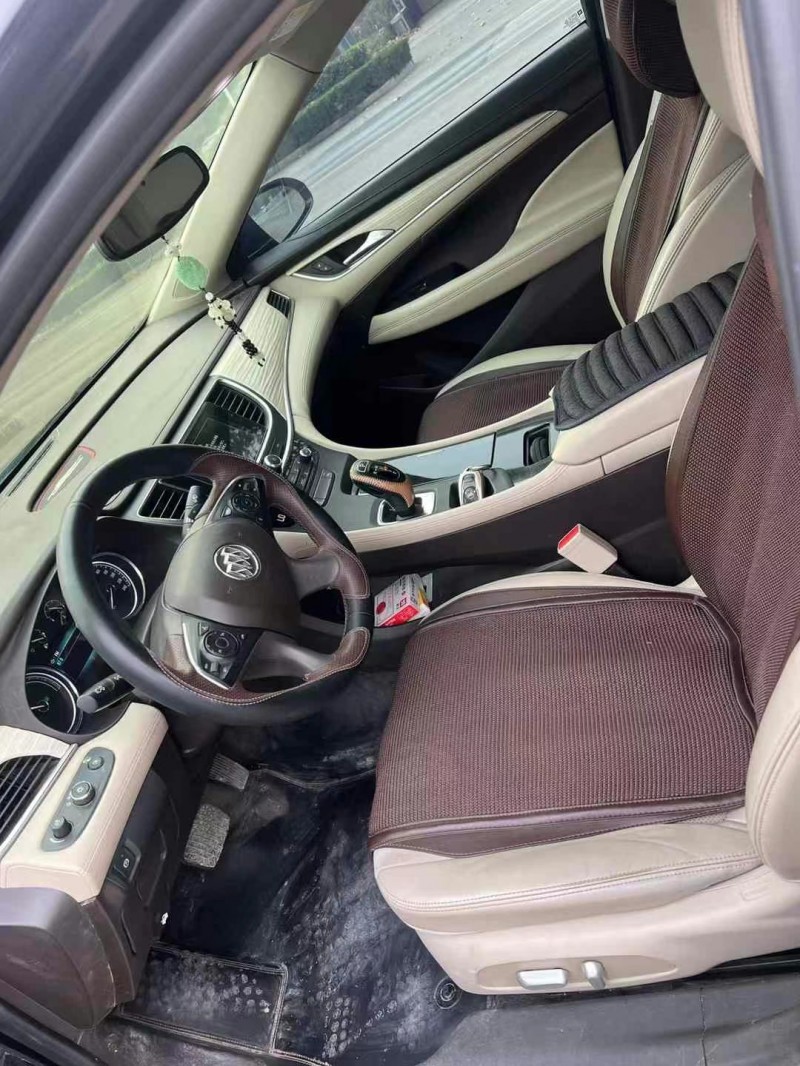 枣庄19年别克君越5