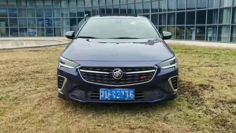 菏泽21年别克君威1