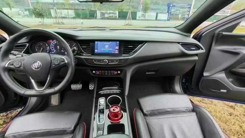 菏泽21年别克君威7