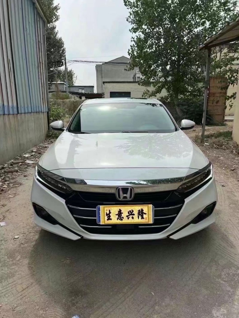 菏泽22年本田雅阁1
