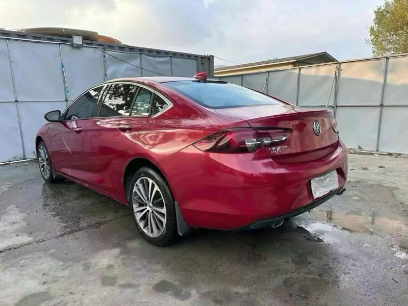 青岛18年别克君威7