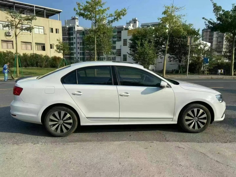 广州17年大众速腾4