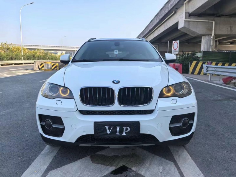 广州12年宝马X61