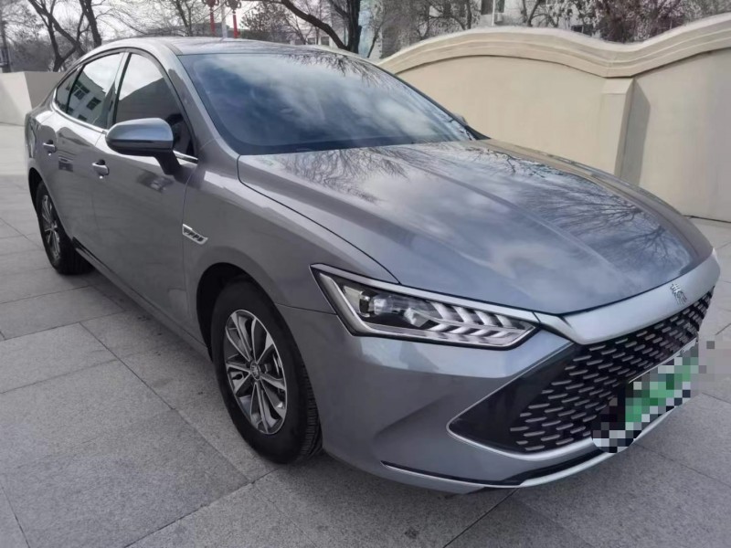 保定23年比亚迪秦3