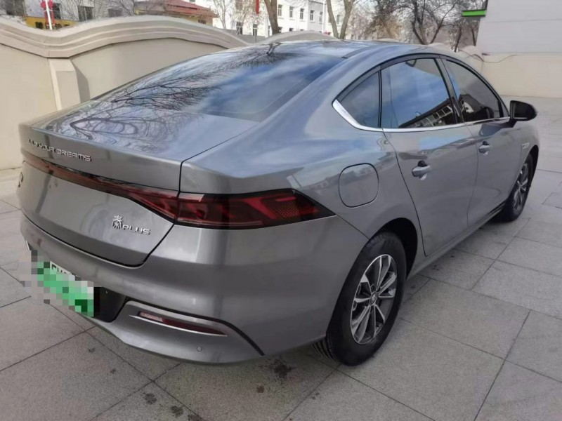 保定23年比亚迪秦4