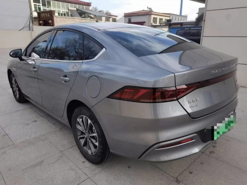 保定23年比亚迪秦5