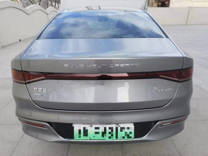 保定23年比亚迪秦8