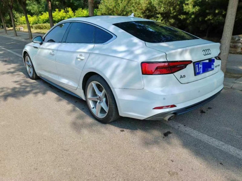 济宁17年奥迪A56