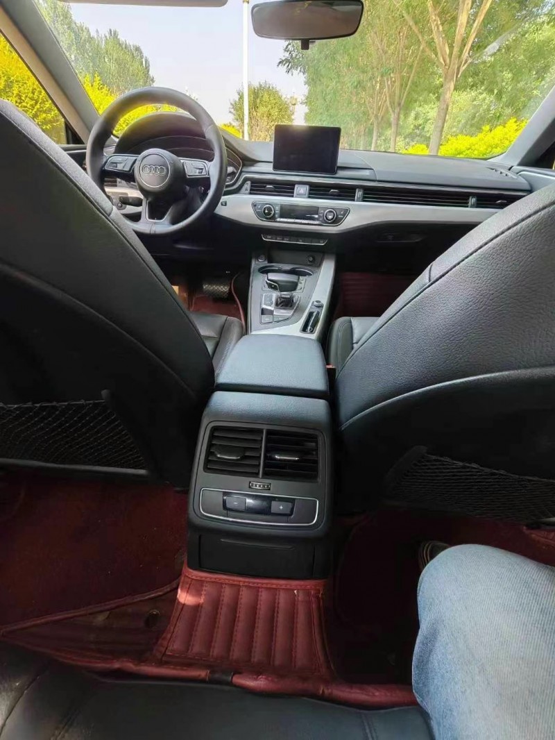 济宁17年奥迪A57