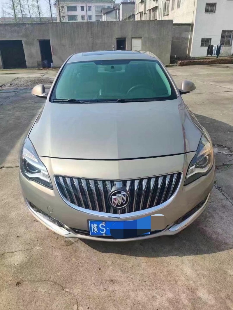 武汉15年别克君威1