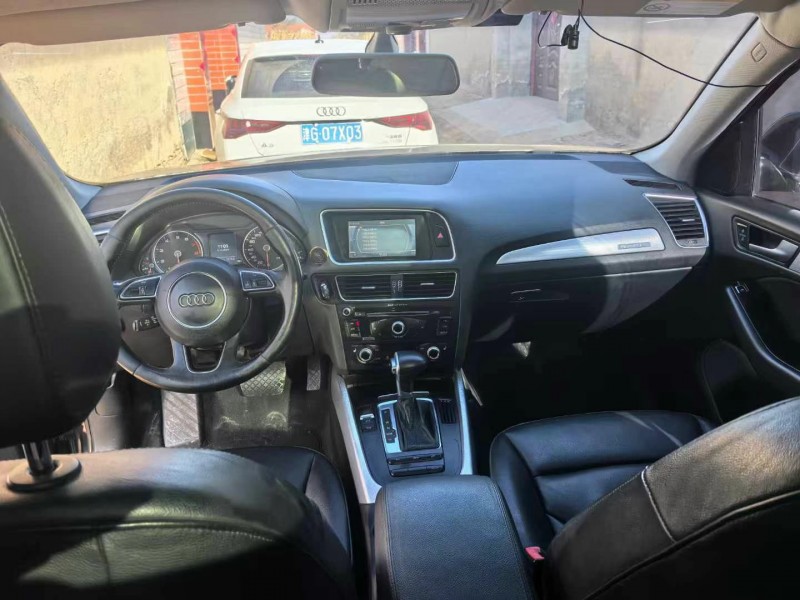 济宁14年奥迪Q57