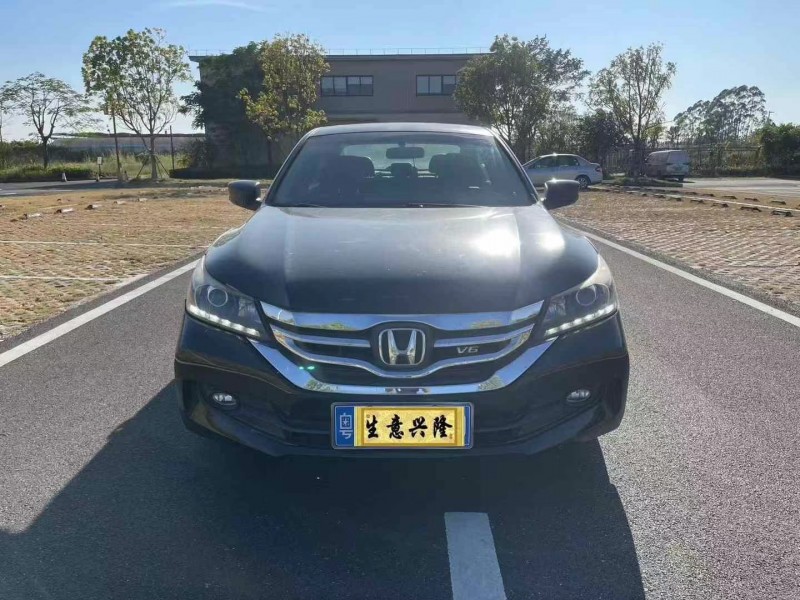 广州15年本田雅阁1