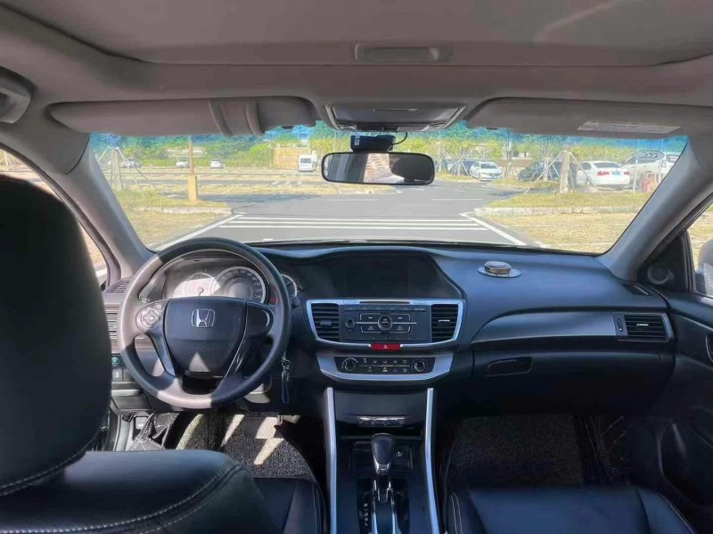 广州15年本田雅阁7