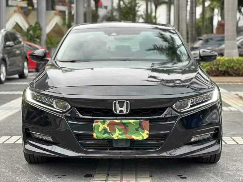 东莞19年本田雅阁1