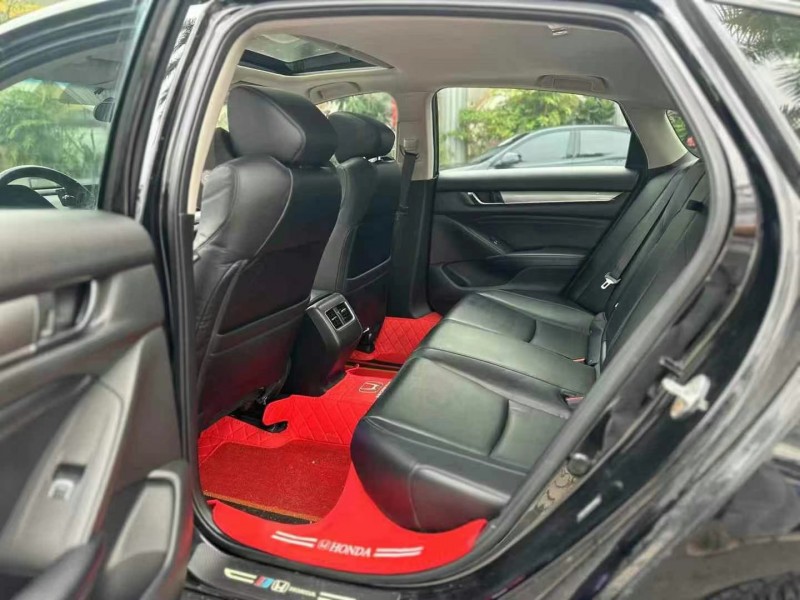 东莞19年本田雅阁7