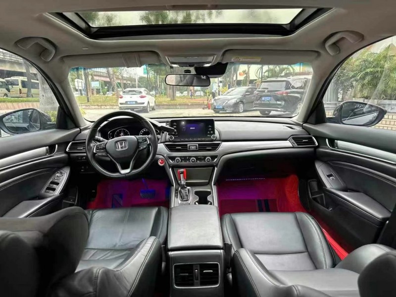 东莞19年本田雅阁8