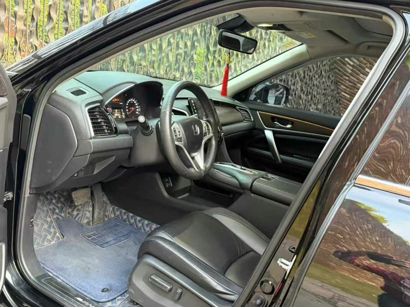 广州19年本田冠道5