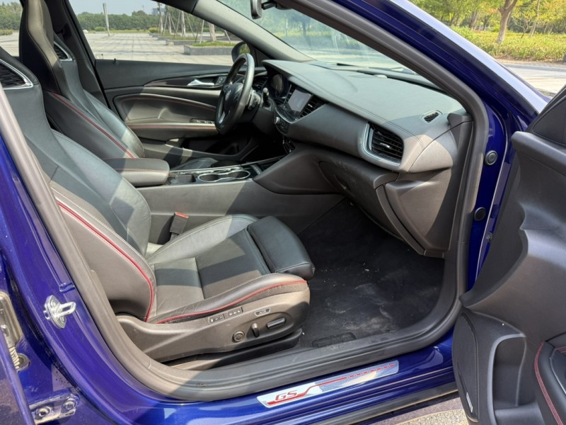 盐城21年别克君威5