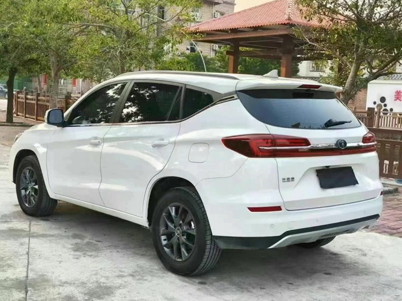 佛山20年比亚迪宋5