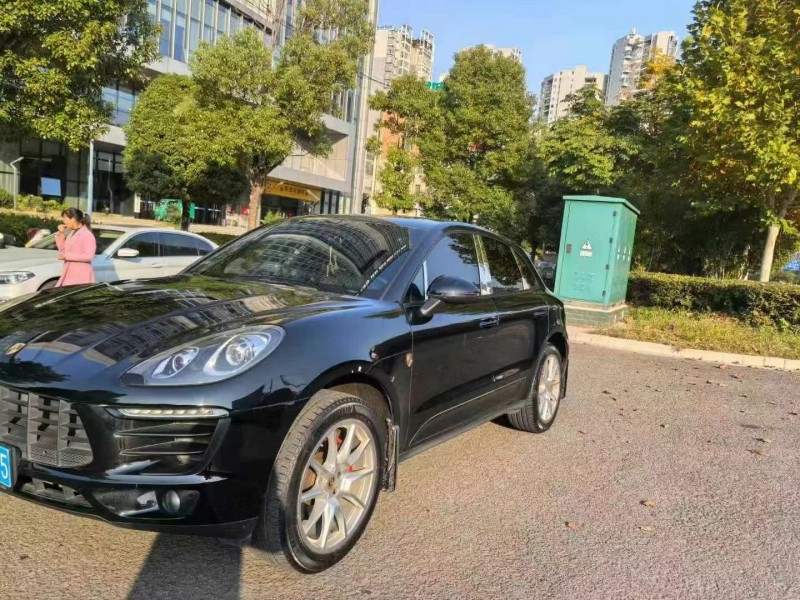 邵阳14年保时捷Macan8