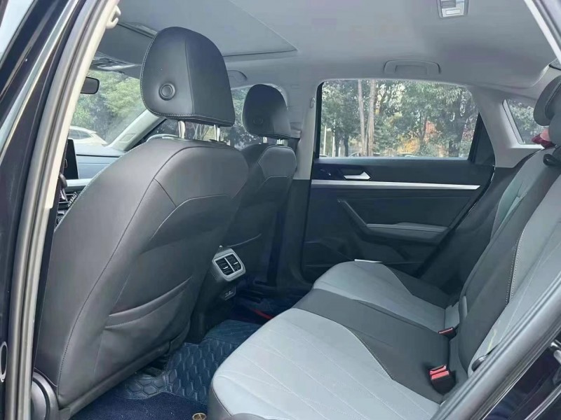 武汉22年大众朗逸8