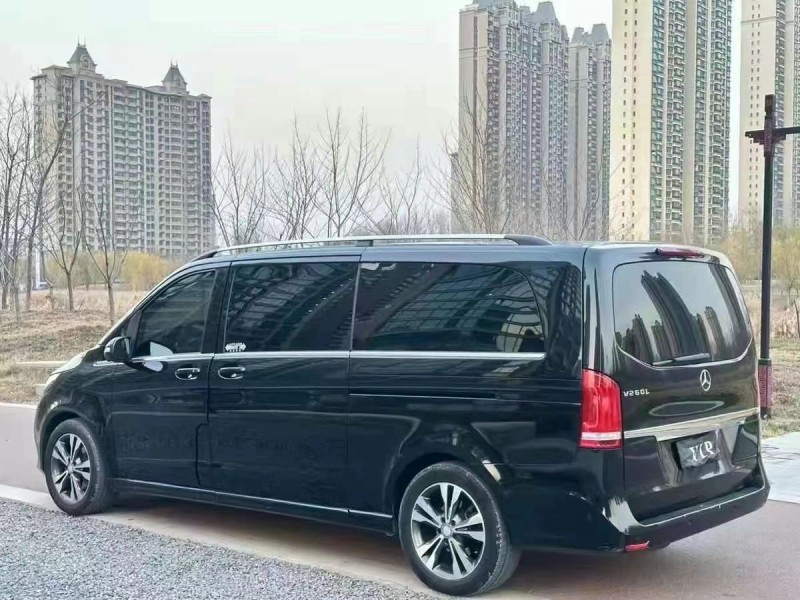 济宁17年奔驰V6
