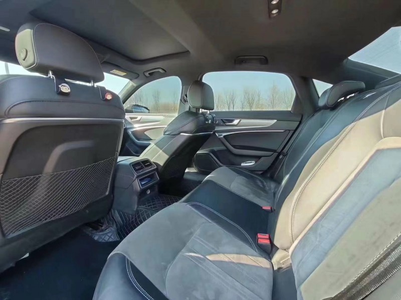 济宁21年奥迪A6L6