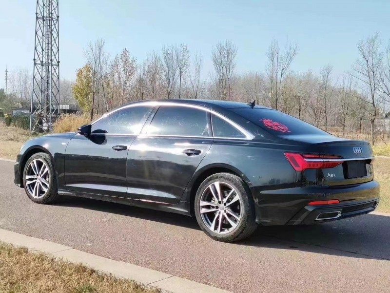 济宁21年奥迪A6L7