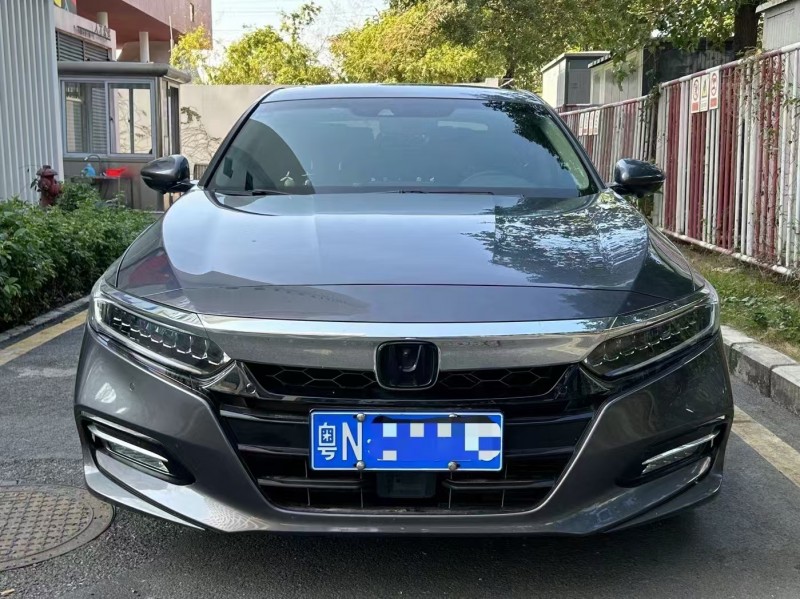 深圳21年本田雅阁1