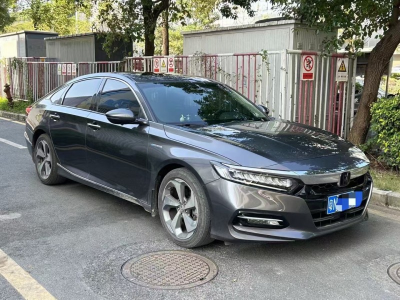 深圳21年本田雅阁5