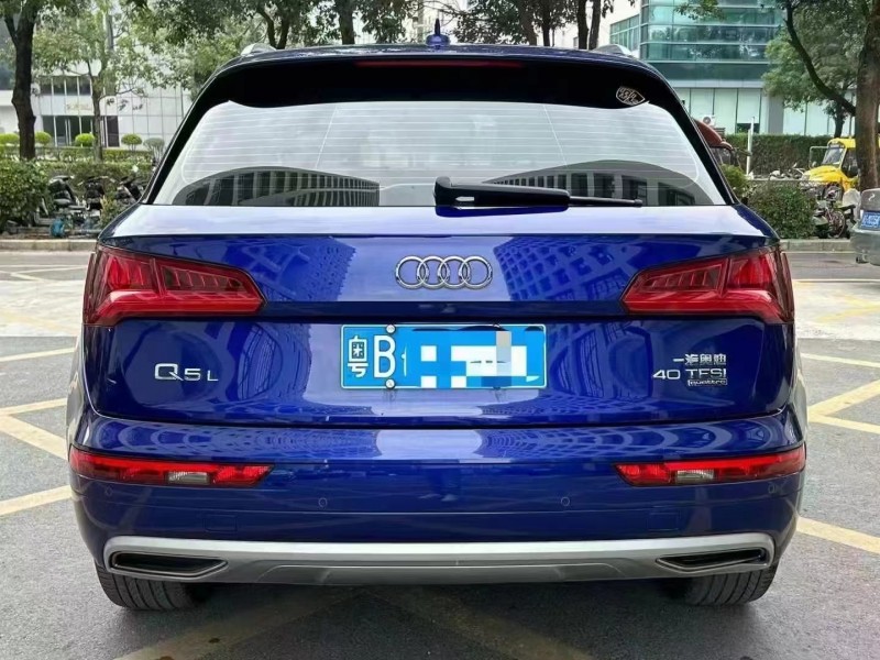深圳20年奧迪Q58
