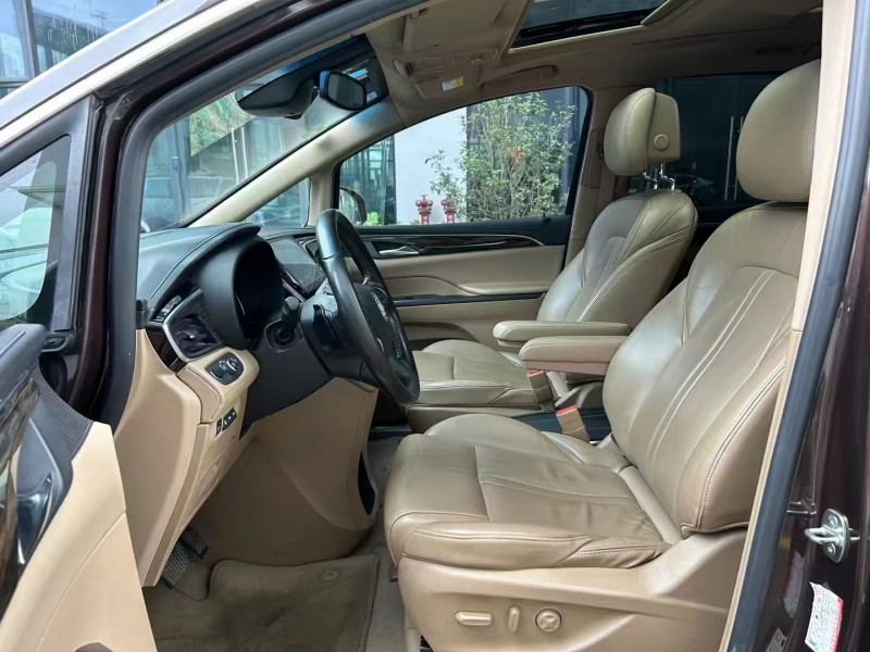 深圳18年别克GL83