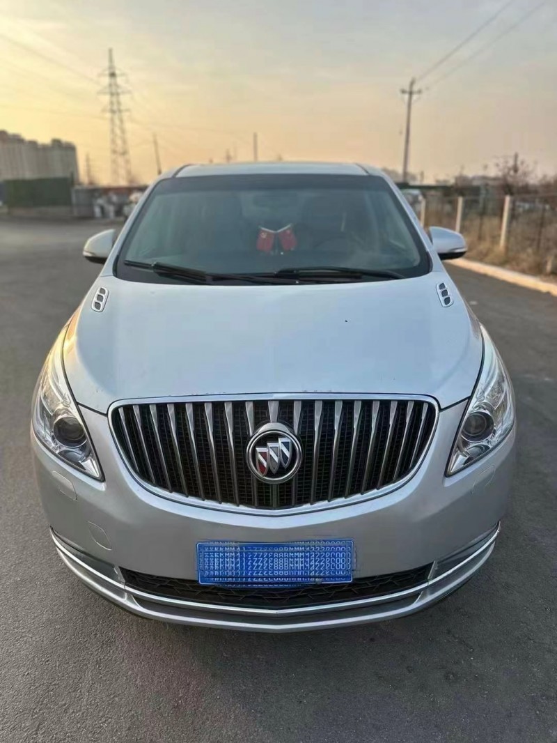 济宁15年别克GL81