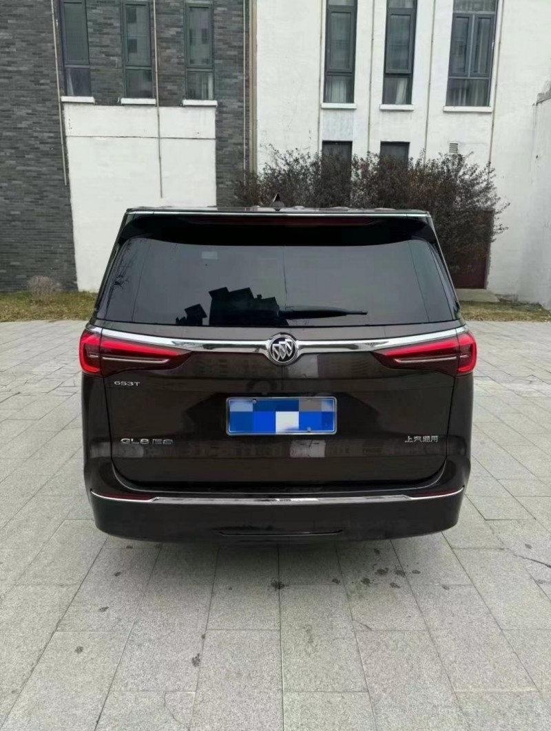 济宁21年别克GL84