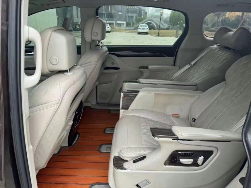 济宁21年别克GL85