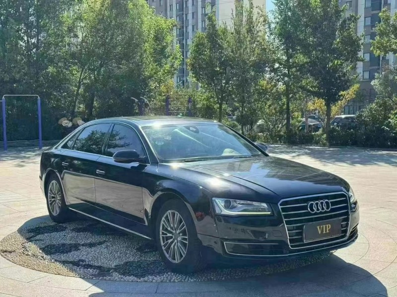 济宁15年奥迪A8L3