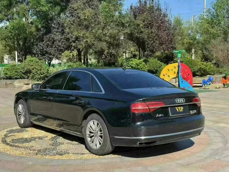 济宁15年奥迪A8L6
