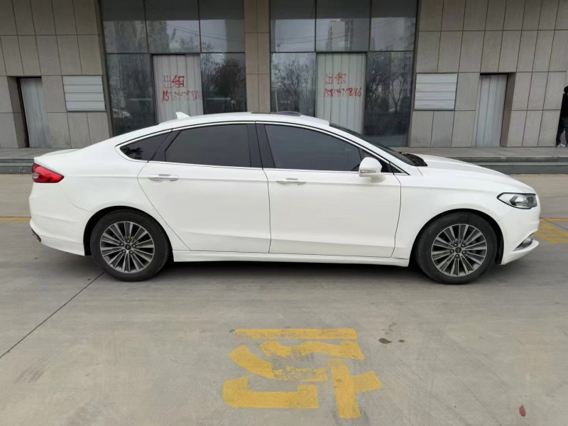 济宁18年福特蒙迪欧8