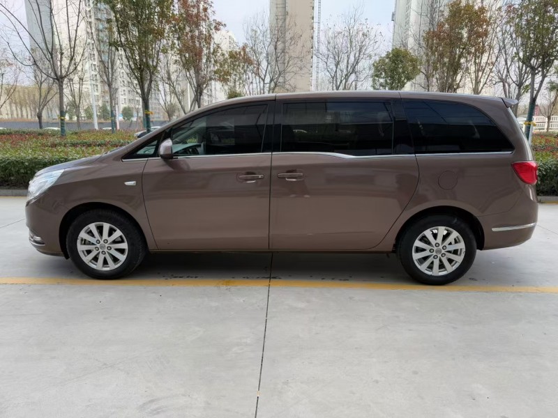 济宁19年别克GL87