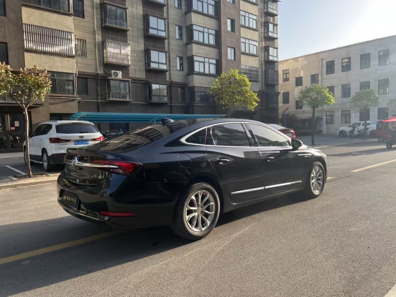 徐州20年别克君越4