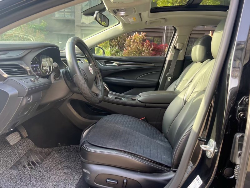 徐州20年别克君越6